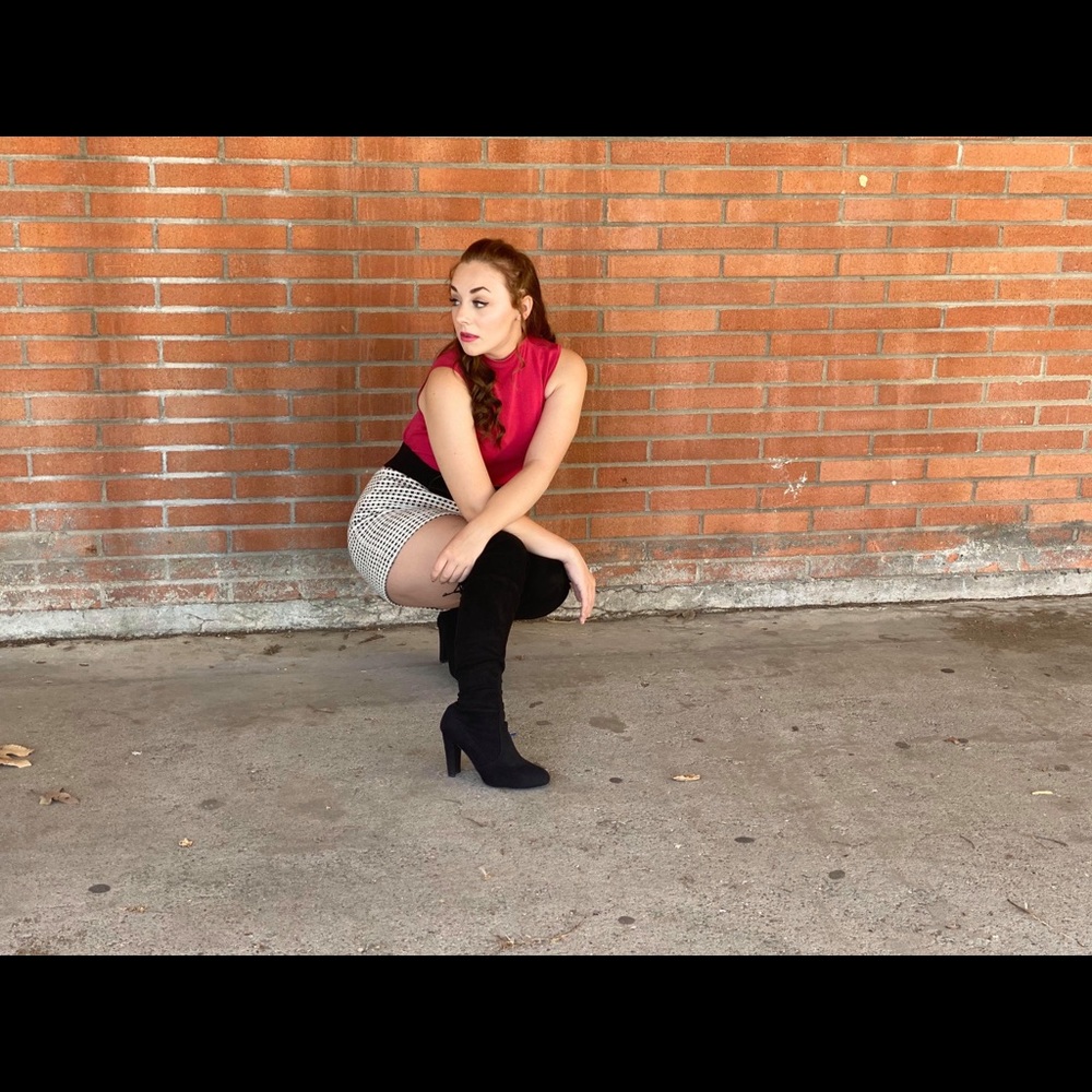 Meet your Posher, Elizabeth